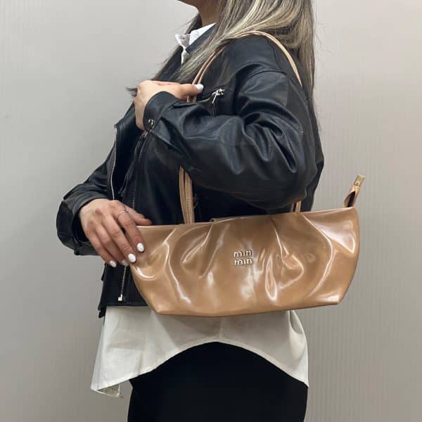 کیف MIU MIU بزرگ - تصویر 3
